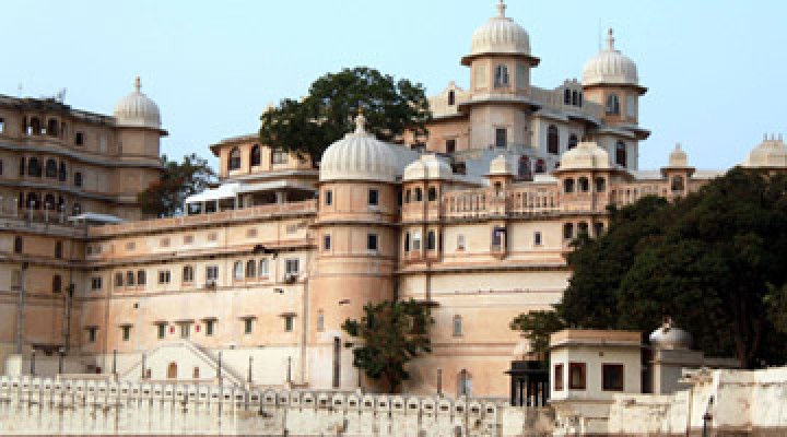 city-palace-udaipur-sml-1
