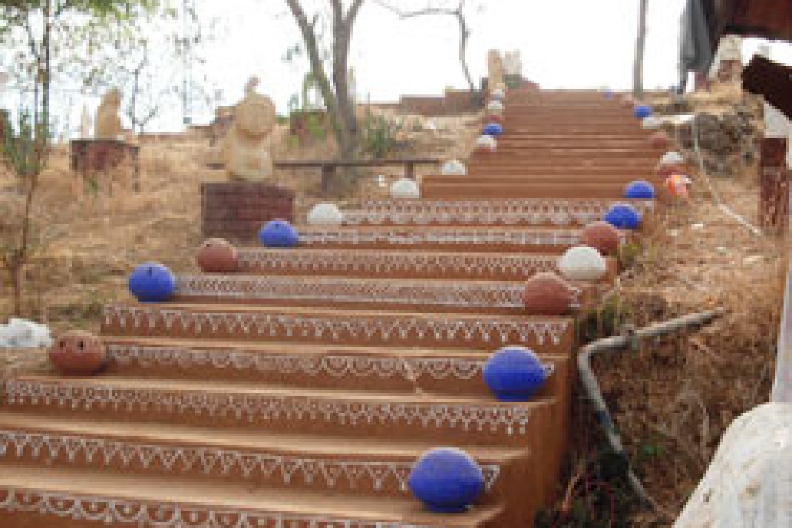shilpgram_stage_stairs